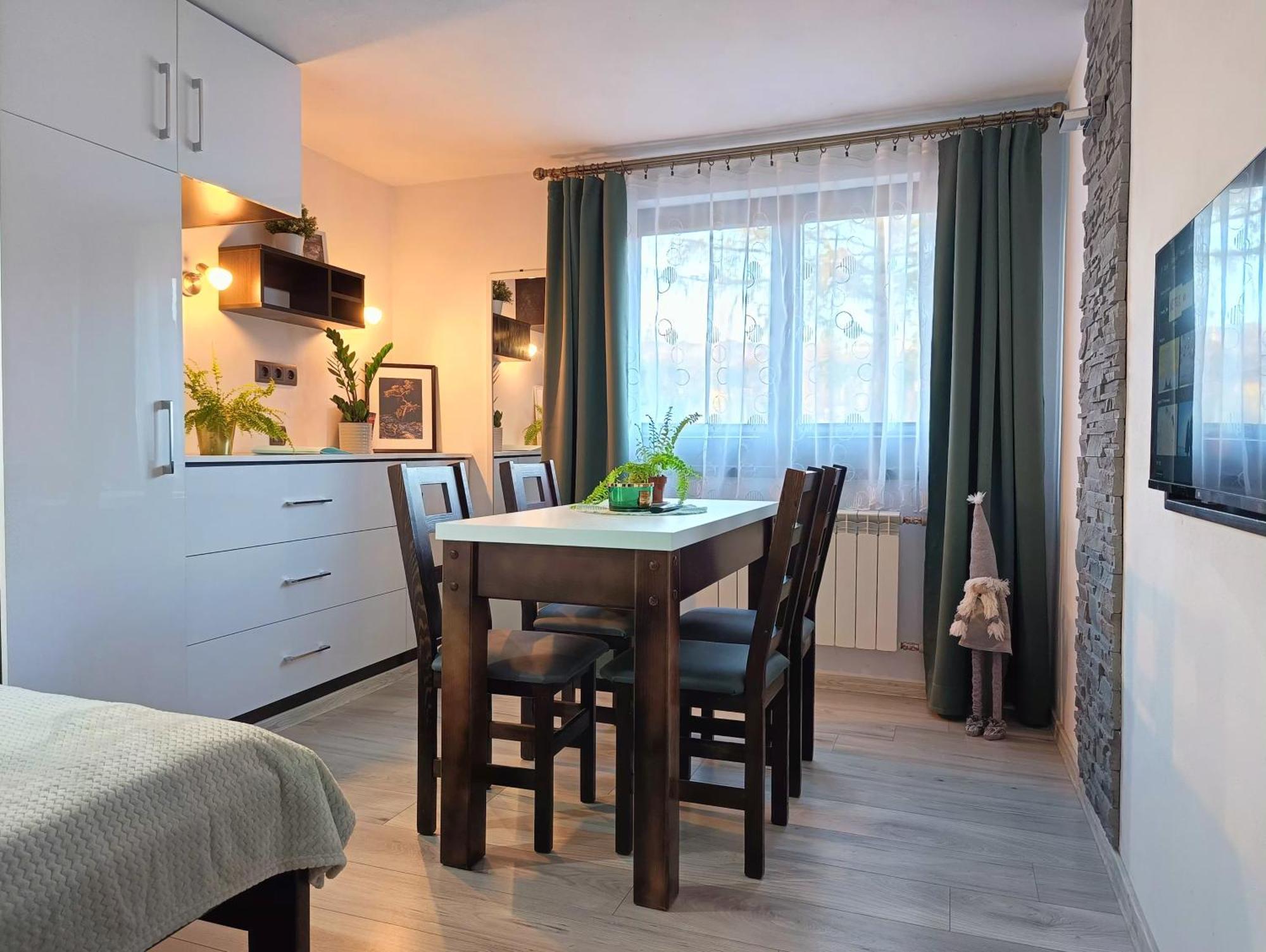Pokoje I Apartamenty U Sabiny - Dostep Do Jacuzzi Tylko W Wybranych Opcjach Sprawdz Ponizej Szczegoly Rezerwacji シュツァブニツァ 部屋 写真